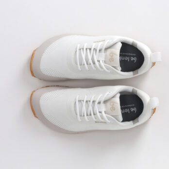Be Lenka Trailair – Off White